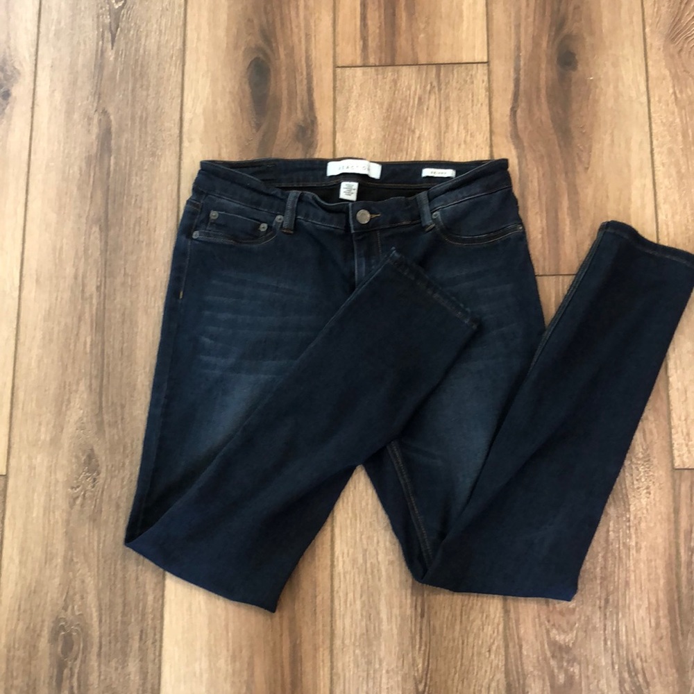 Kenneth Cole REACTION Skinny Jeans